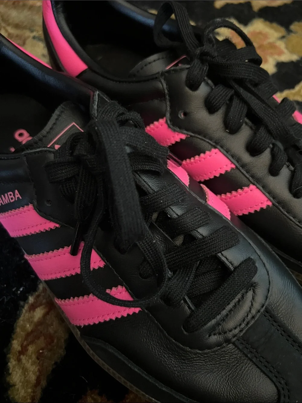 Adidas Women’s Samba Black Leather and Lucid Pink size 9.5 NWOB